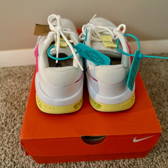 NWT NIKE METCON 9 WHITE/WHITE-DEEP ROYAL BLUE BLANC/BLEU ROYAL FNC/BLANC - Picture 4 of 8